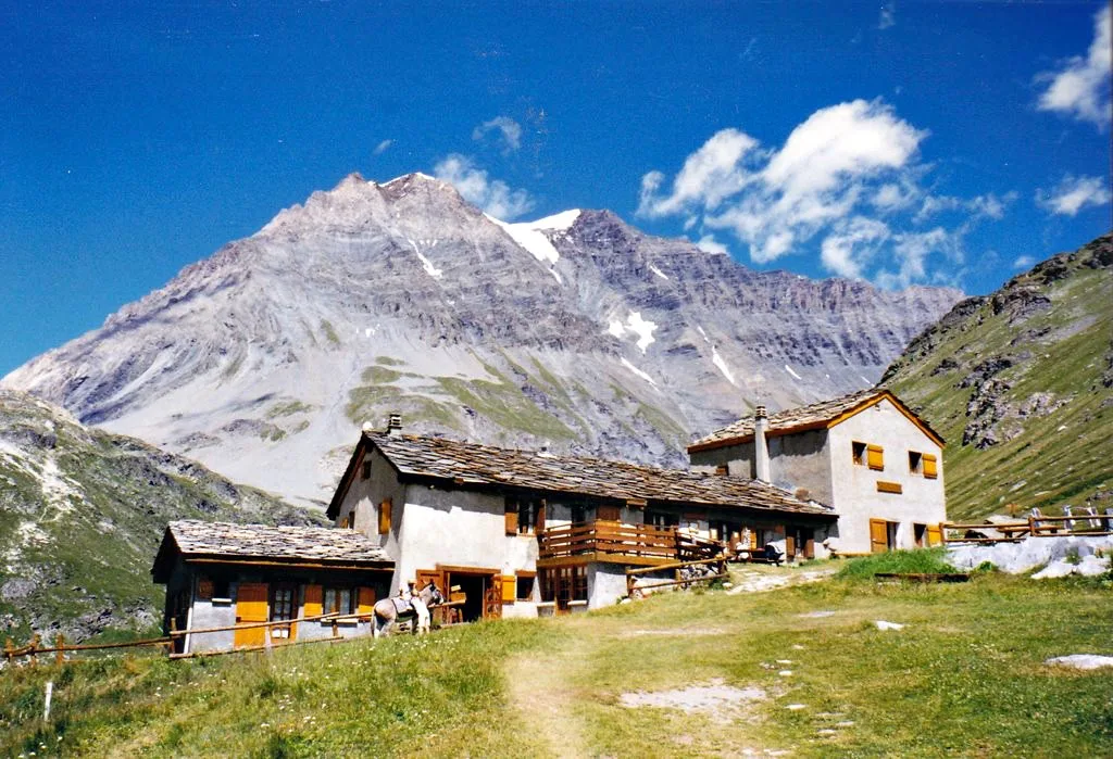 Refuge d'Entre Deux Eaux