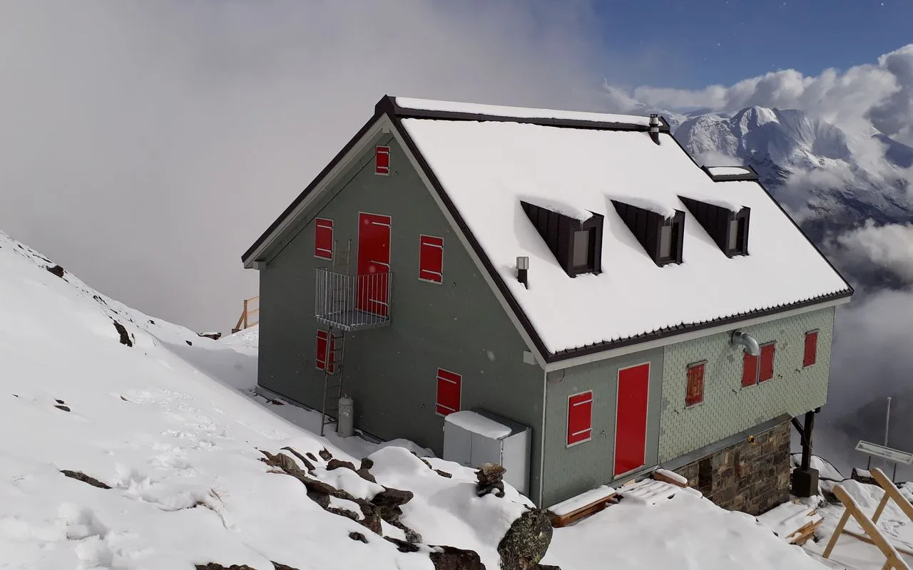 Weisshornhütte SAC