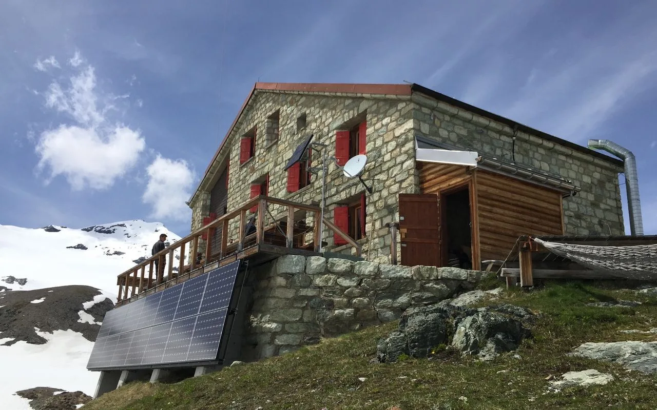 Cabane des Dix