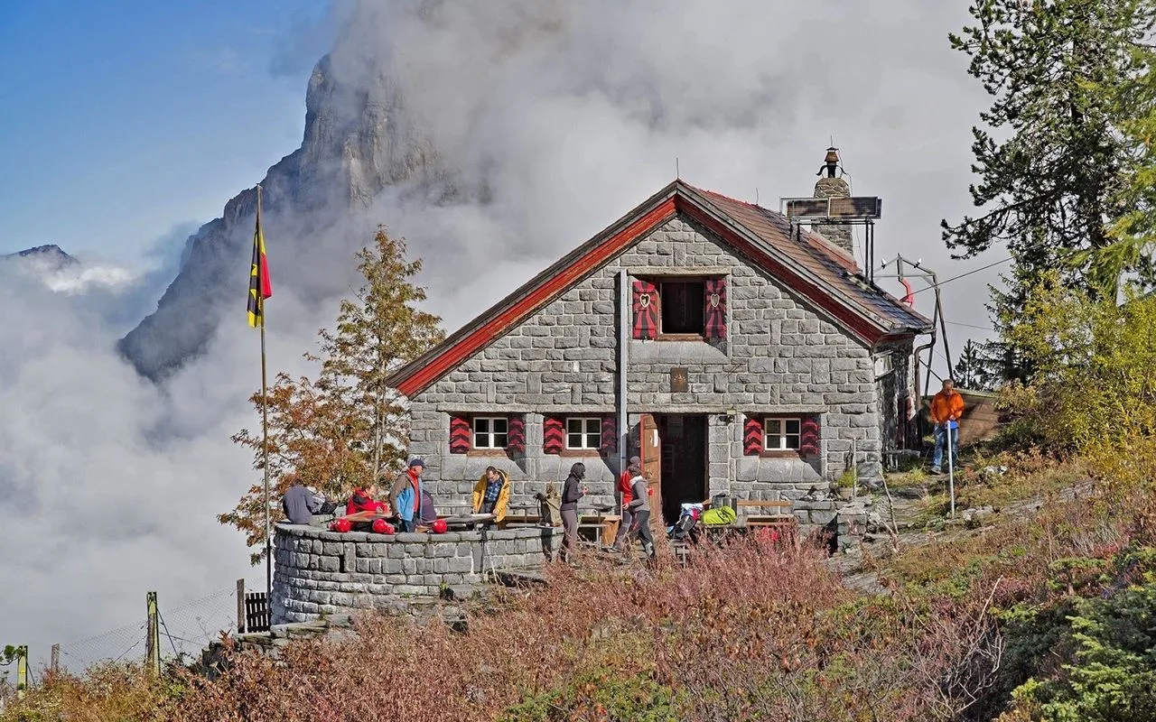 Doldenhornhütte SAC