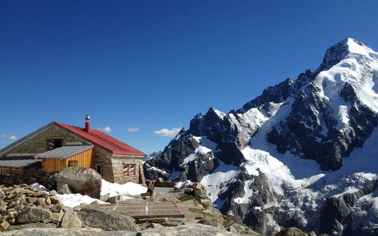 Cabane de l'A Neuve CAS