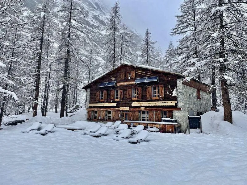 Chalet refuge du pré de Mme Carle (Cézanne)