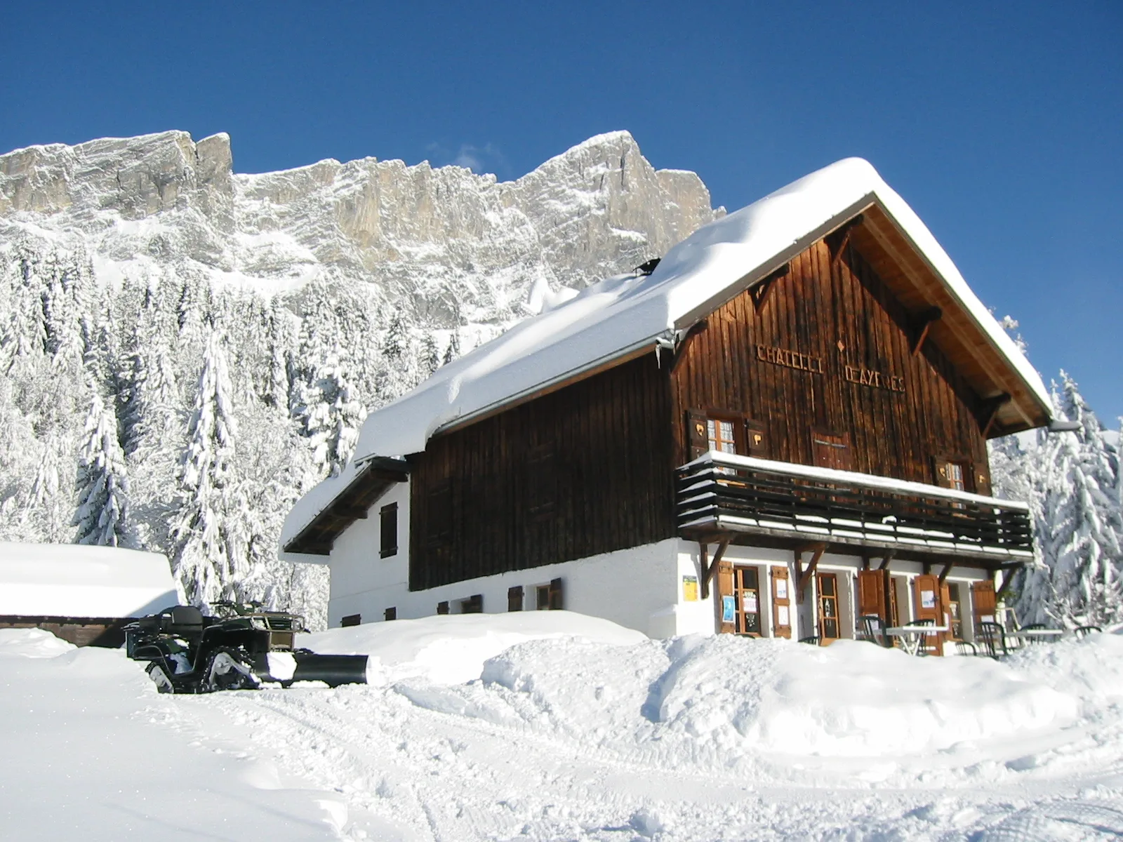 Refuge Le Châtelet d'Ayères
