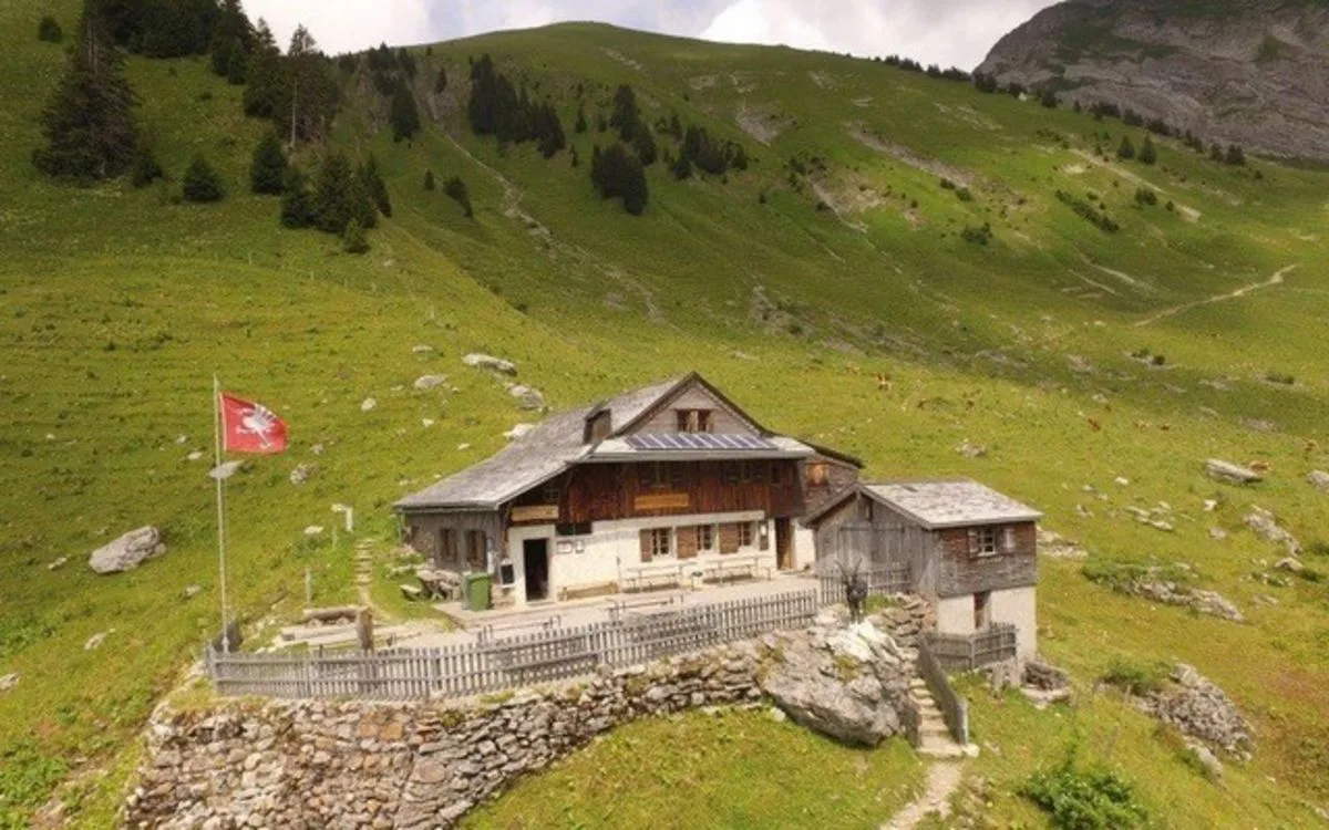 Cabane des Marindes