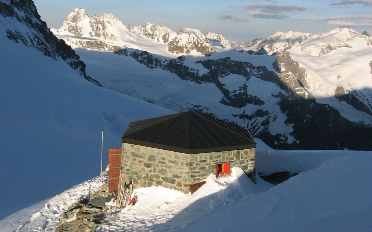Bivouac au Col de la Dent Blanche CAS